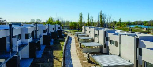 PH a orillas de Río Limay